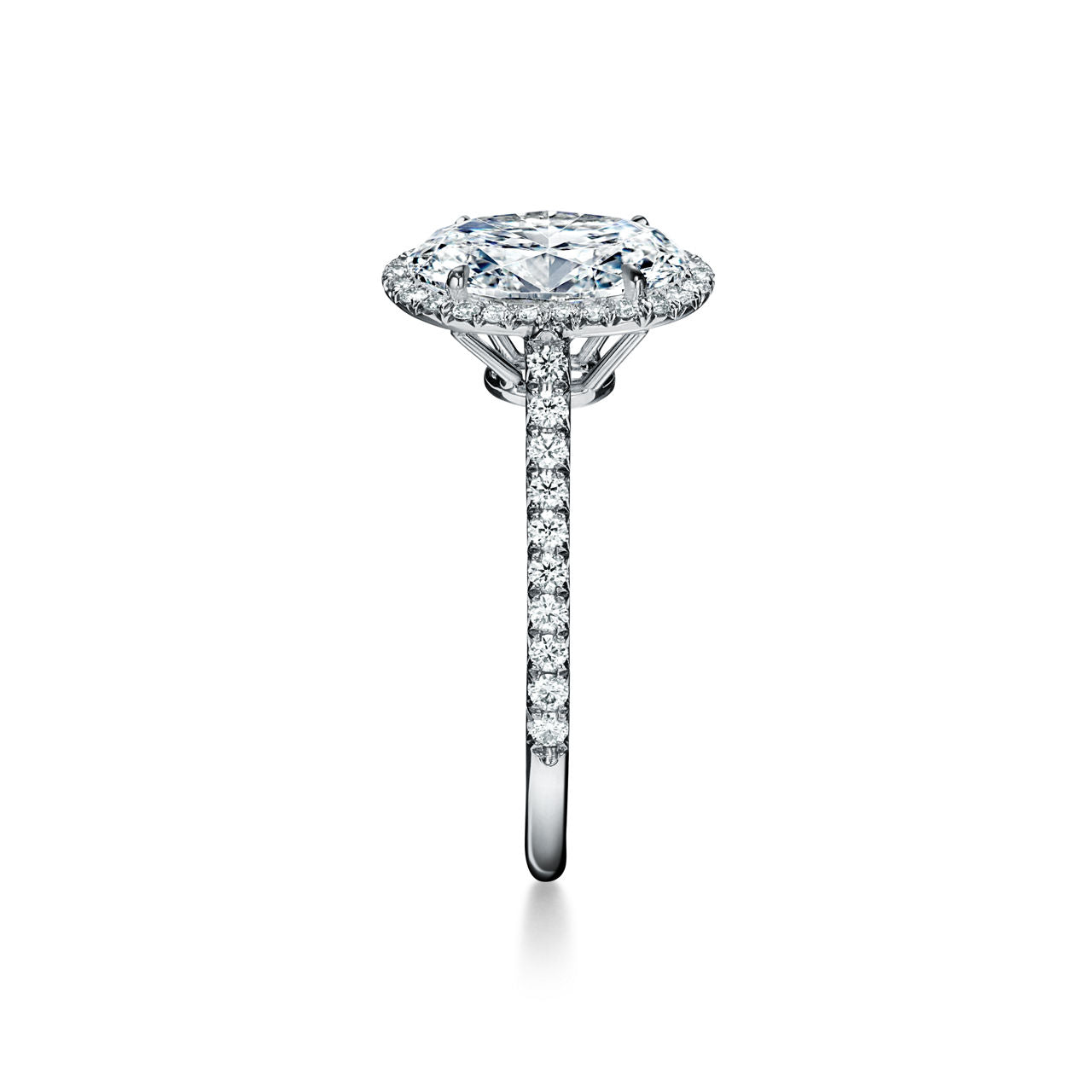 Tiffany Soleste Bague de fiançailles halo taille ovale avec anneau en platine 950 millièmes et diamants