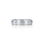 Tiffany T Bague étroite en or blanc 18 carats