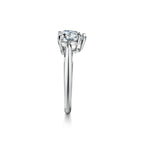 Bague de fiançailles en platine 950 millièmes ornée d’un diamant taille cœur