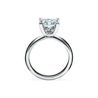 Bague de fiançailles en platine 950 millièmes ornée d’un diamant taille princesse