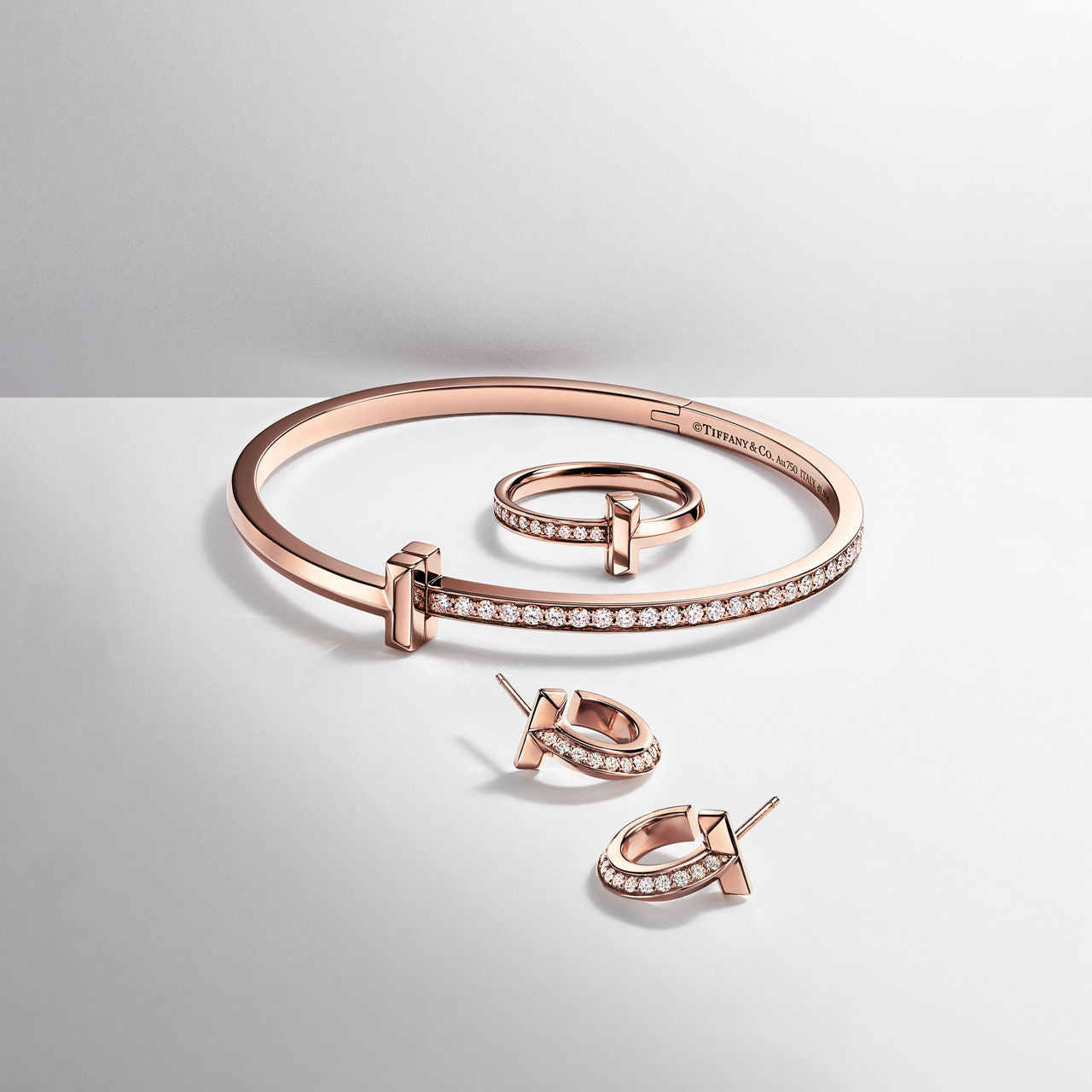 Tiffany T Bague T1 en or rose et diamants