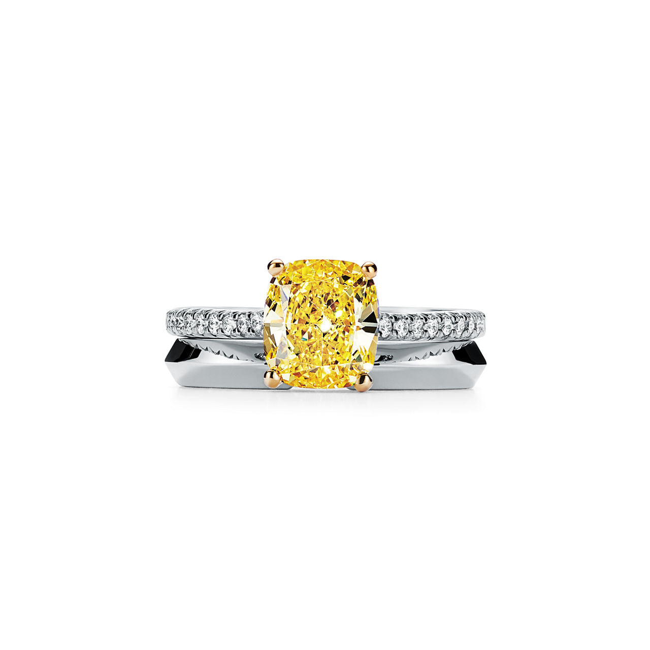 Tiffany Novo® Bague de fiançailles ornée d’un diamant jaune avec anneau en platine 950 millièmes pavé de diamants
