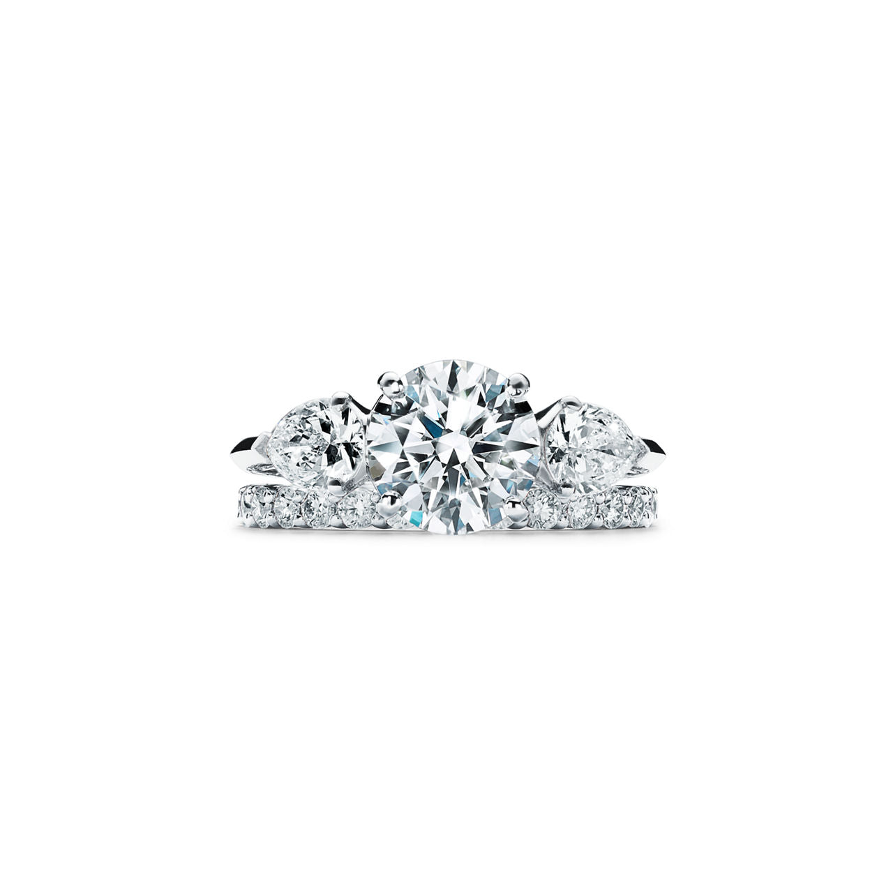 Tiffany Trois pierres Bague de fiançailles en platine 950 millièmes ornée de pierres latérales taille poire