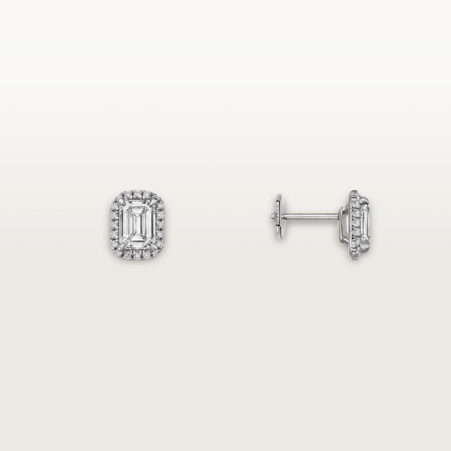 Puces d'oreilles Cartier Destinée, 2 diamants taille émeraude, pavées