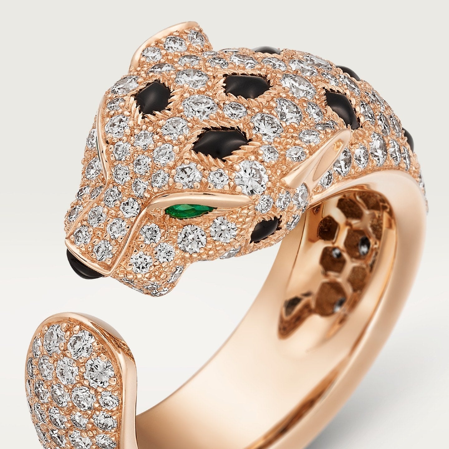 Bague Panthère de Cartier, moyen modèle, pavée