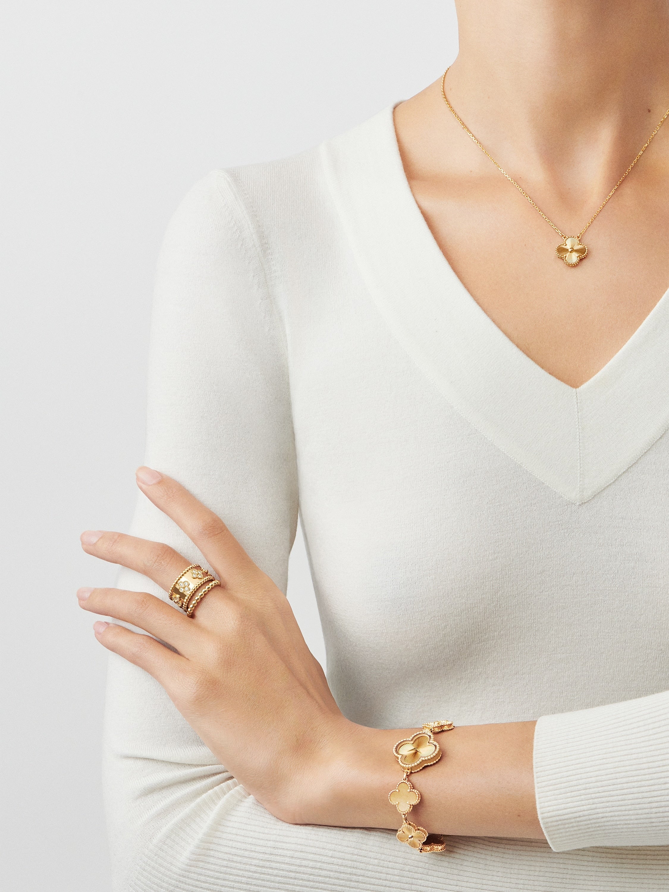Bague Perlée perles d'or, moyen modèle